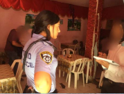 الشرطة تغلق 14 محلاً ومصلحة تجارية في يافا وتل ابيب 